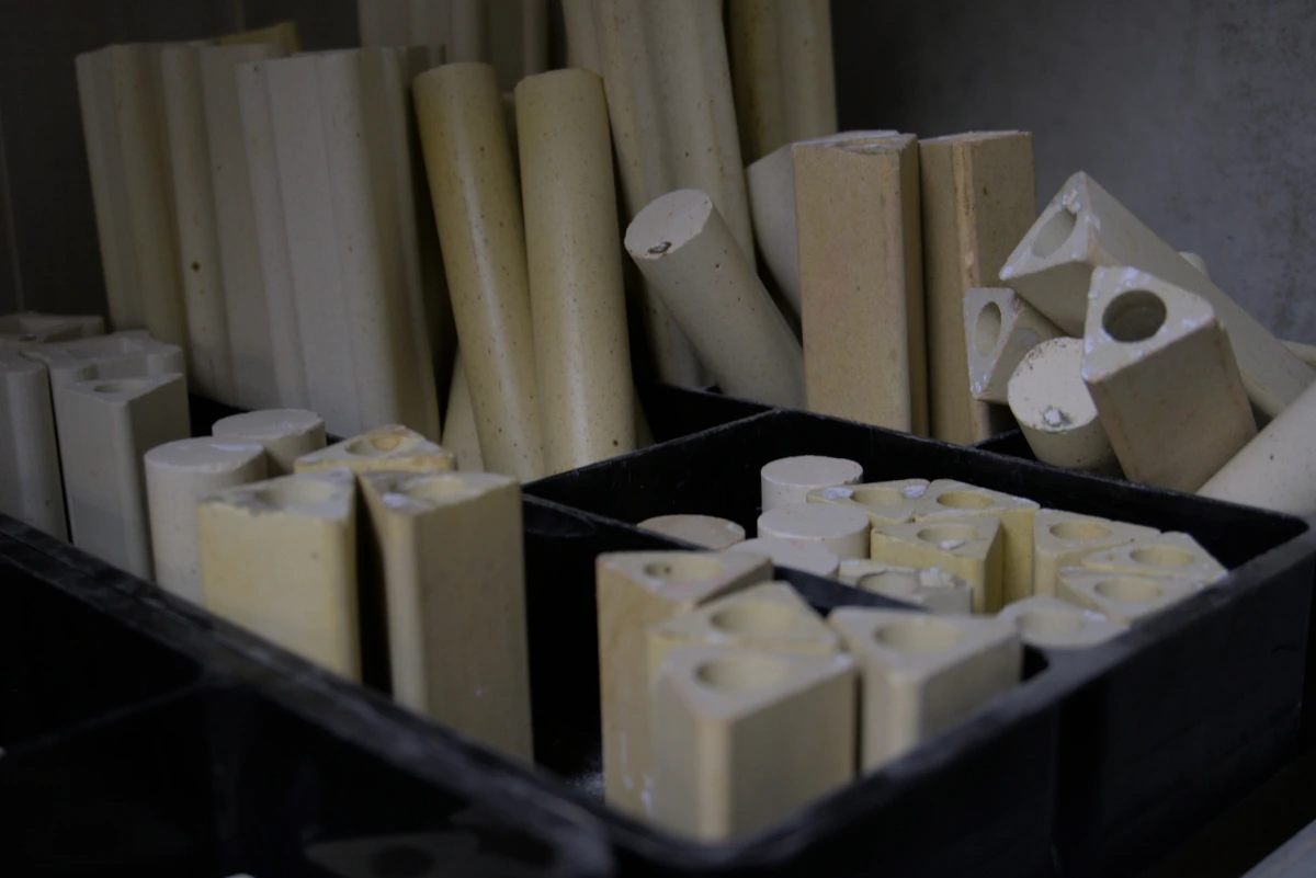 Kiln stands and fire supplies